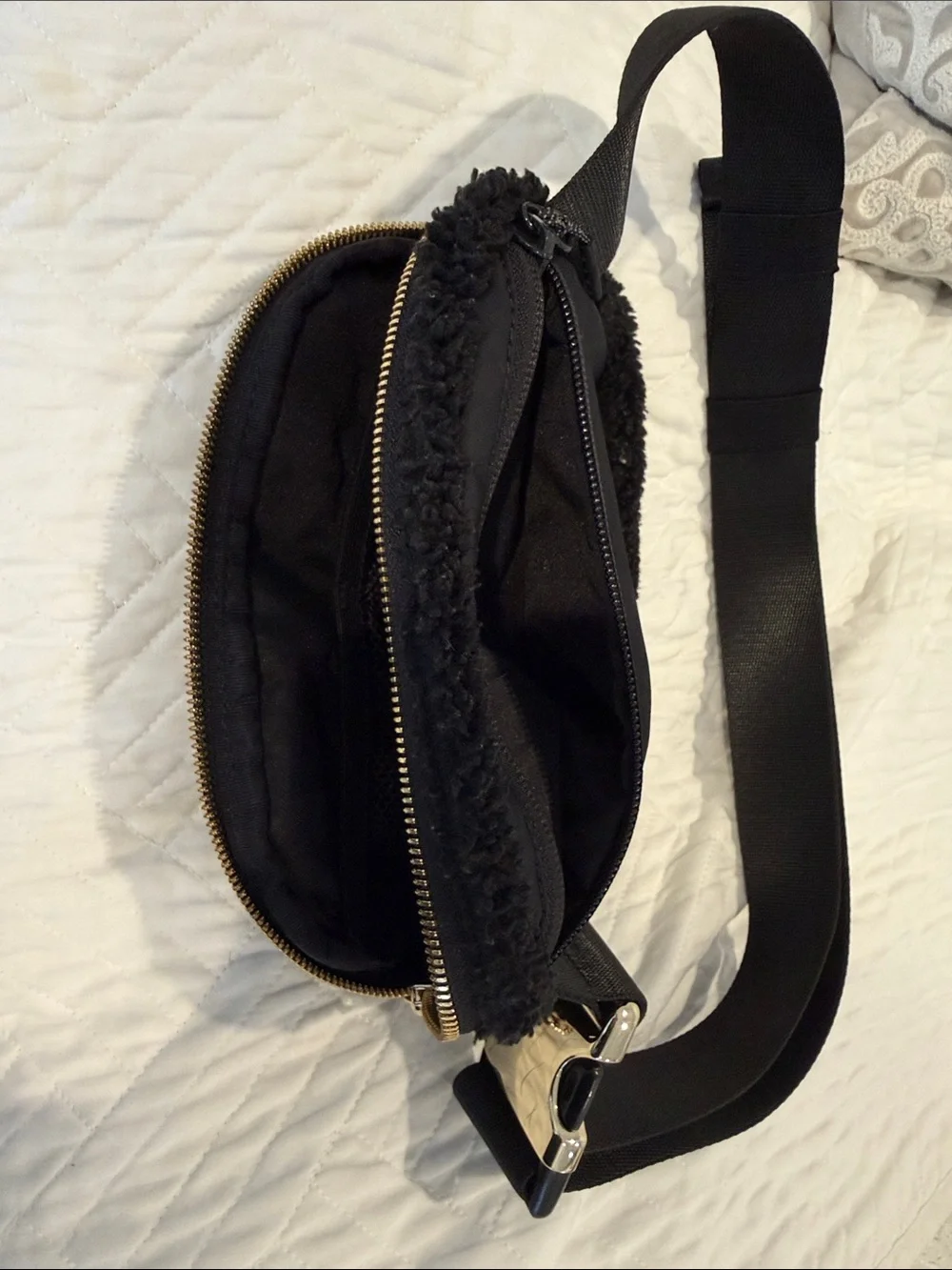 lululemon athletica Black Sherpa Waist Pack with Gold Zipper